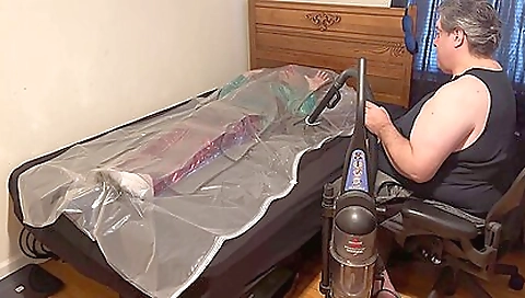Ta lydiay's first time anal with a huge dildo